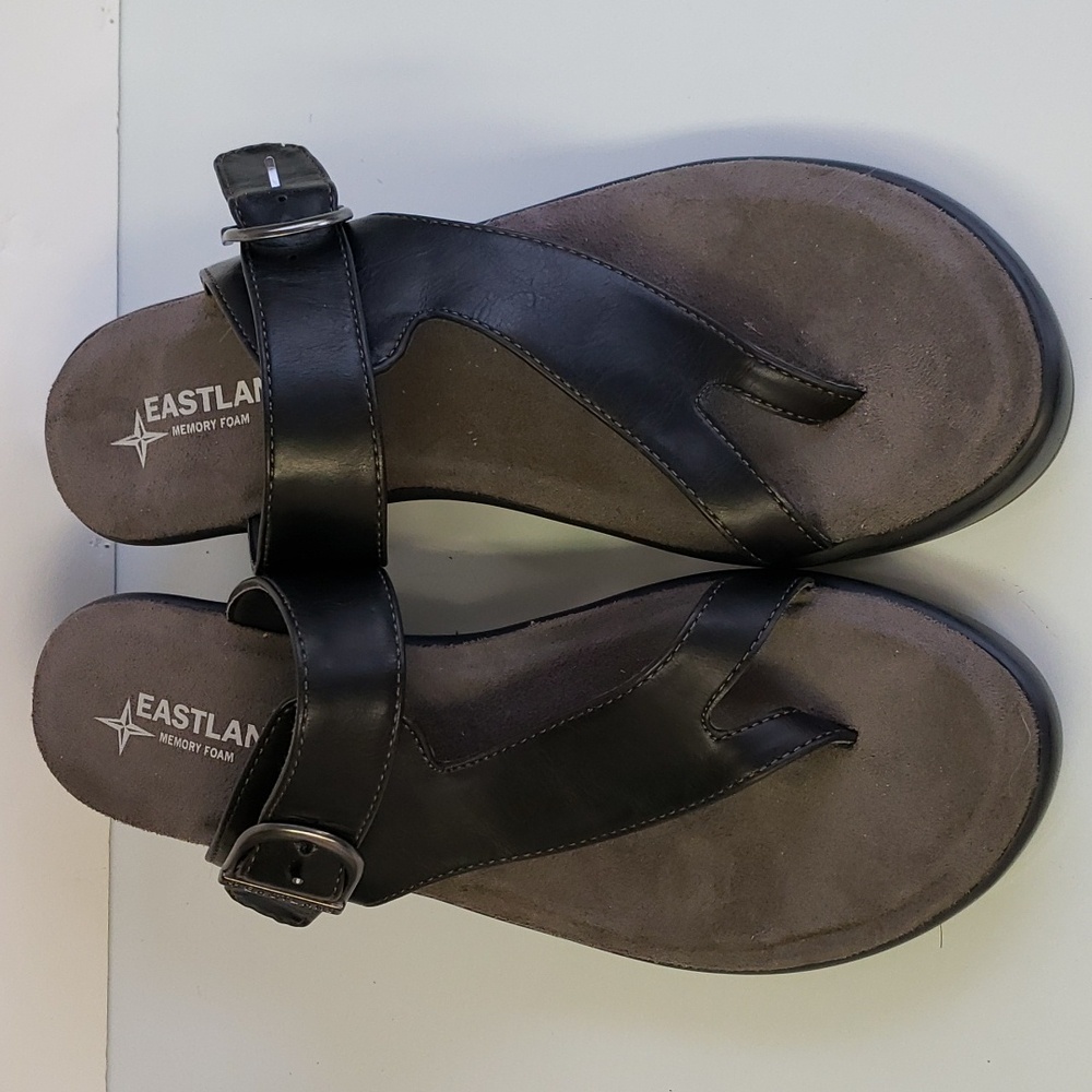 Eastland memory‎ foam sandals